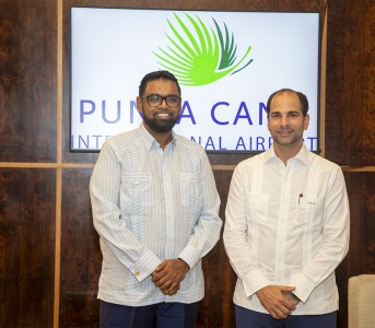 Presidente de Guyana realiza visita oficial al Aeropuerto Internacional de Punta Cana  