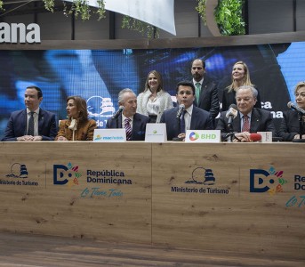 Grupo Puntacana, MAC Hotels y BHD firman acuerdo para el desarrollo turístico de Uvero Alto