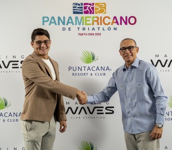 Making Waves y Puntacana Resort & Club firman acuerdo para celebrar Panamericano de Triatlón 2022