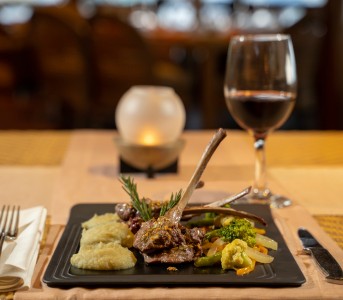 Restaurante La Yola en Puntacana Resort & Club es reconocido por Tripadvisor entre mejores del Caribe