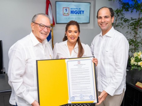 Frank Rainieri es declarado Hijo Meritorio por el Ayuntamiento de Higüey
