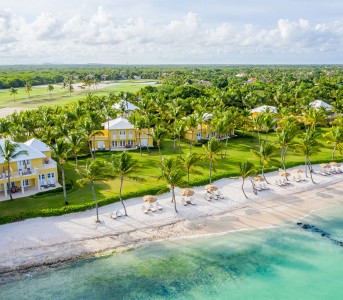 Reconocen a Tortuga Bay como hotel “Creador de Cambios” y llevar bienestar económico y emocional a su comunidad